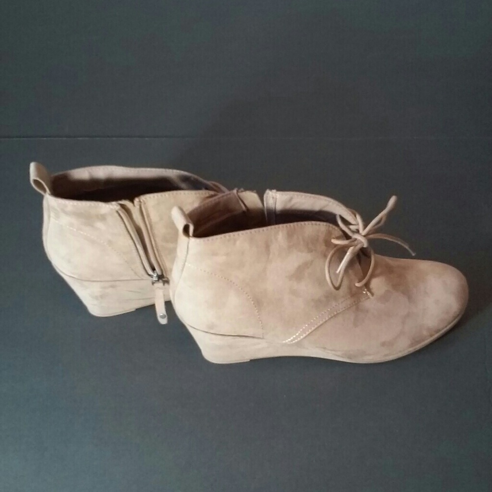 DV Target Ankle Boots